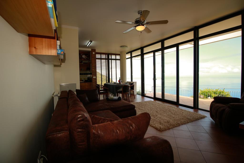 Cottage Ocean View Порту-Мониш Экстерьер фото