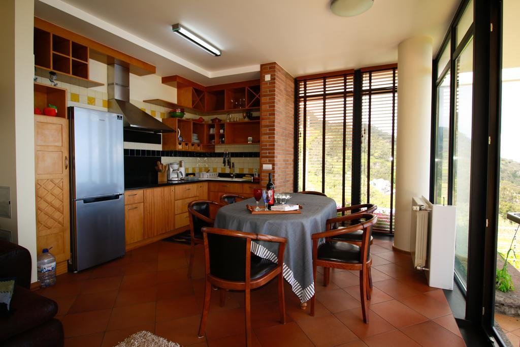 Cottage Ocean View Порту-Мониш Экстерьер фото